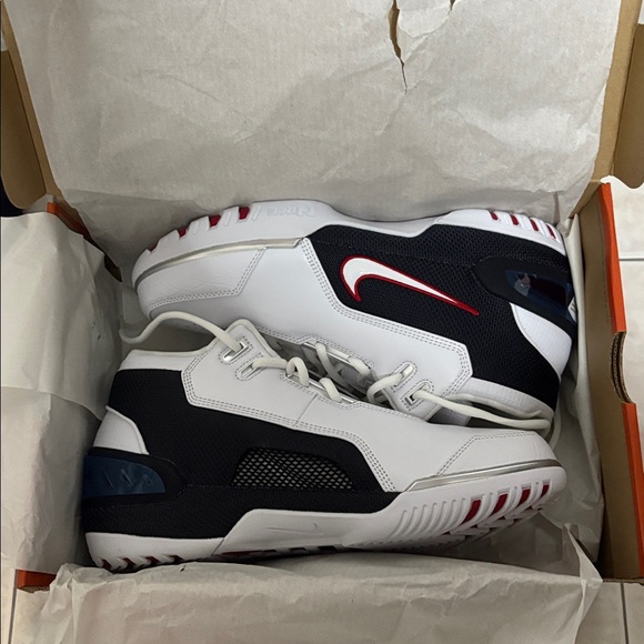 Brand New with box Air Zoom Generation LeBron mens size 9.5 and women’s size 11 - Picture 13 of 17